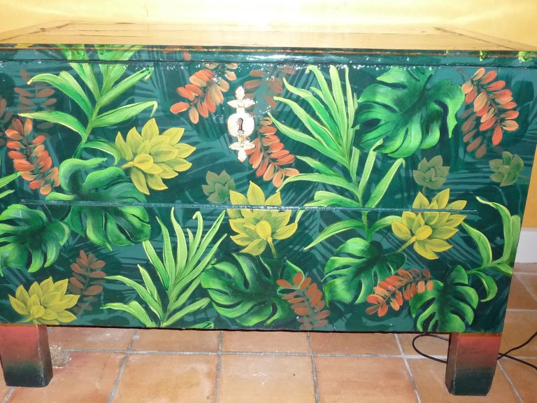 STENCILLED JUNGLE
