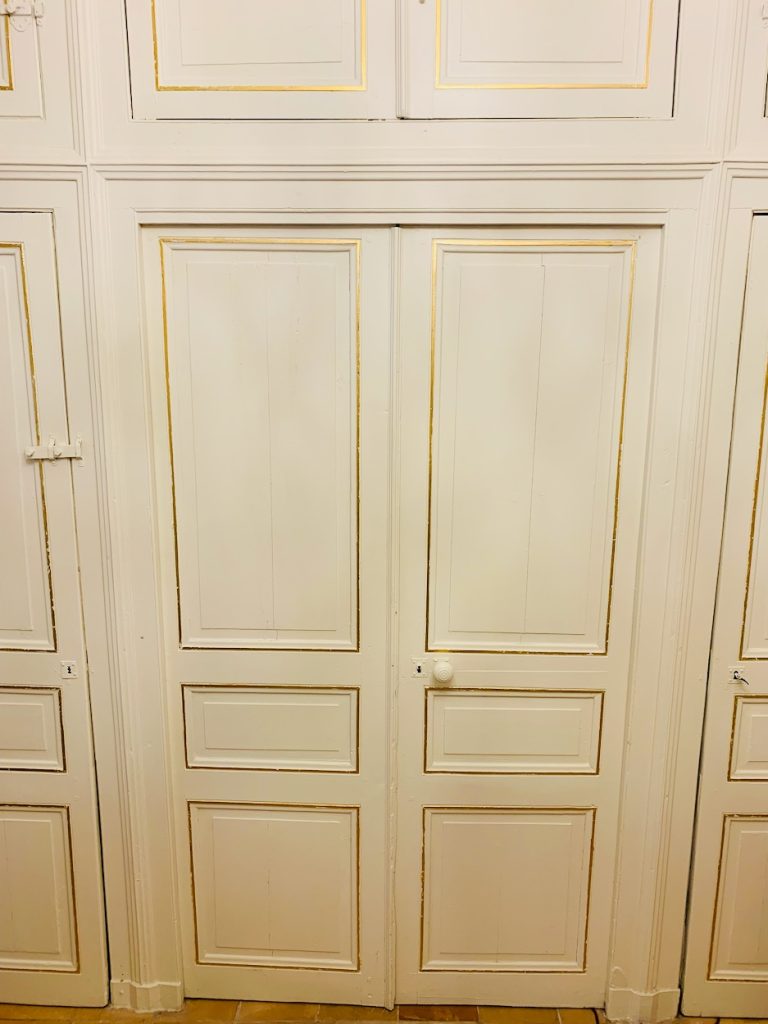 Mouldings H