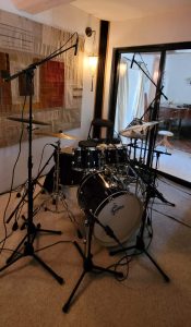 DRUMKIT in studio